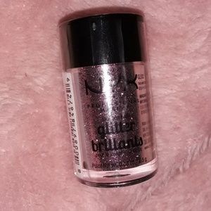 Nyx glitter
